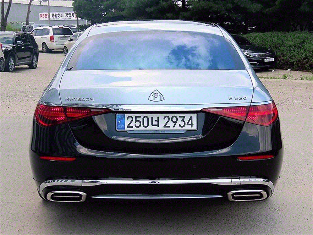 Mercedes Benz S Class - Vista 4