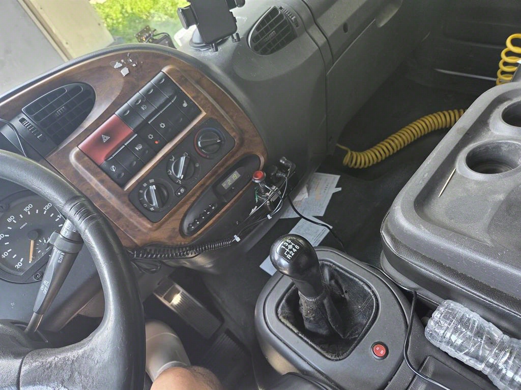 medium and large cargo Cargo - Vista 6