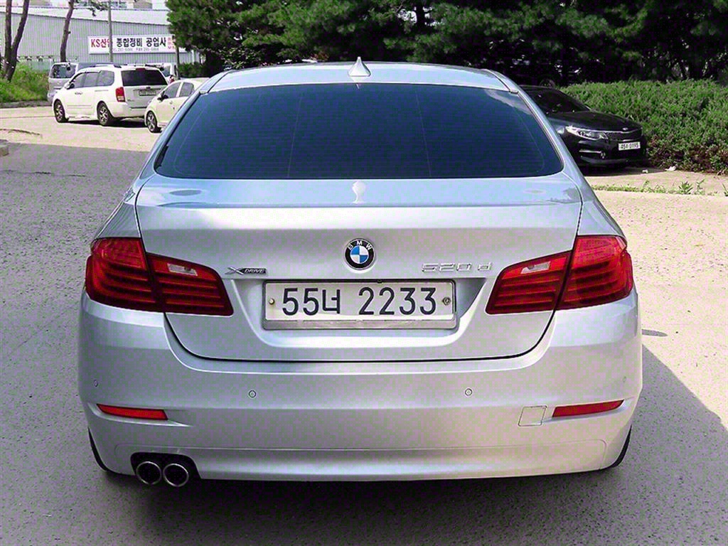 BMW 5 Series - Vista 4