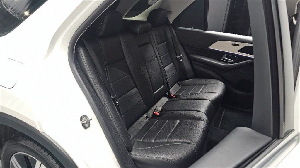 Mercedes Benz GLE Class - Vista 11