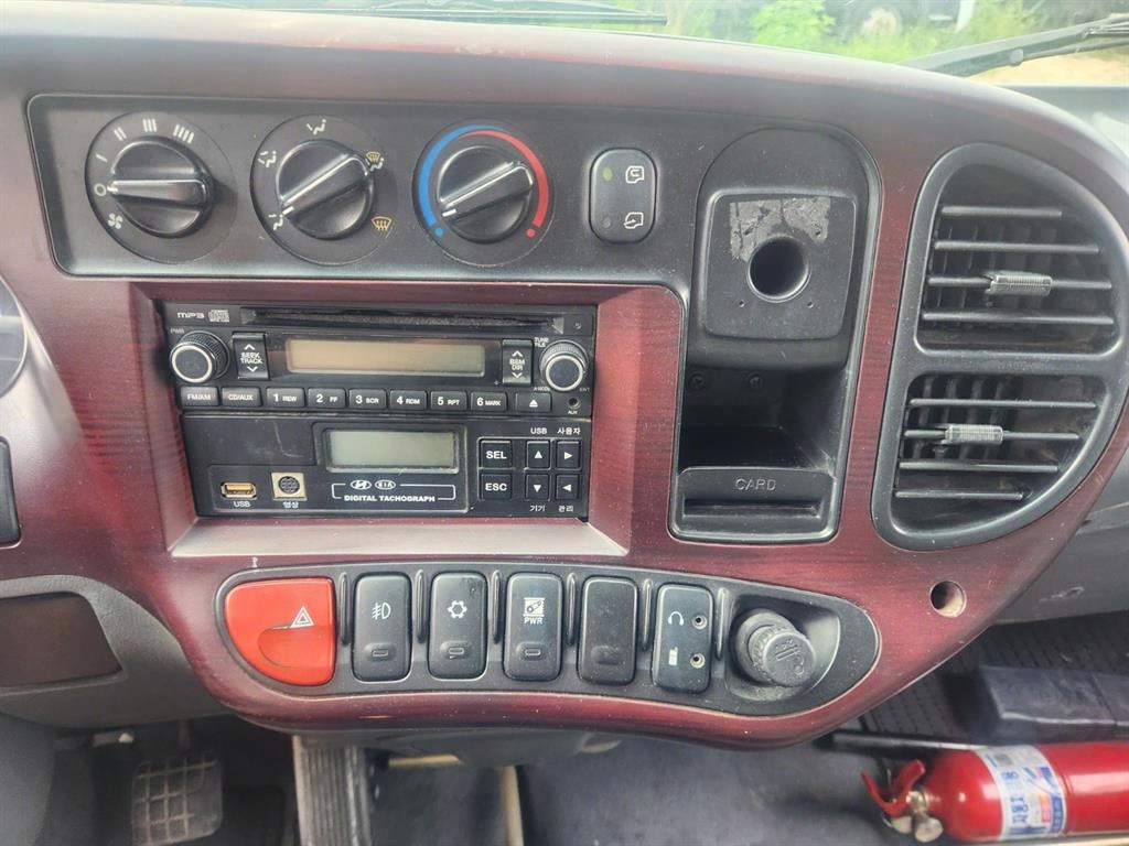 medium and large cargo truck - Vista 8