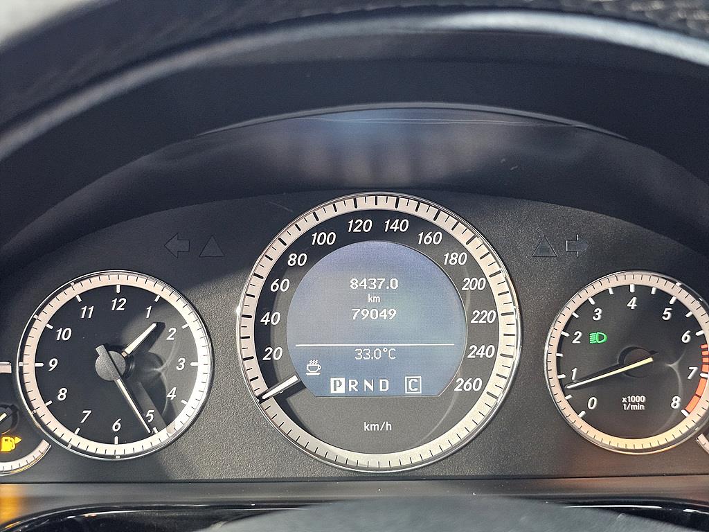 Mercedes Benz E class - Vista 7