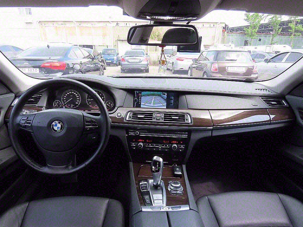 BMW 7 Series - Vista 9