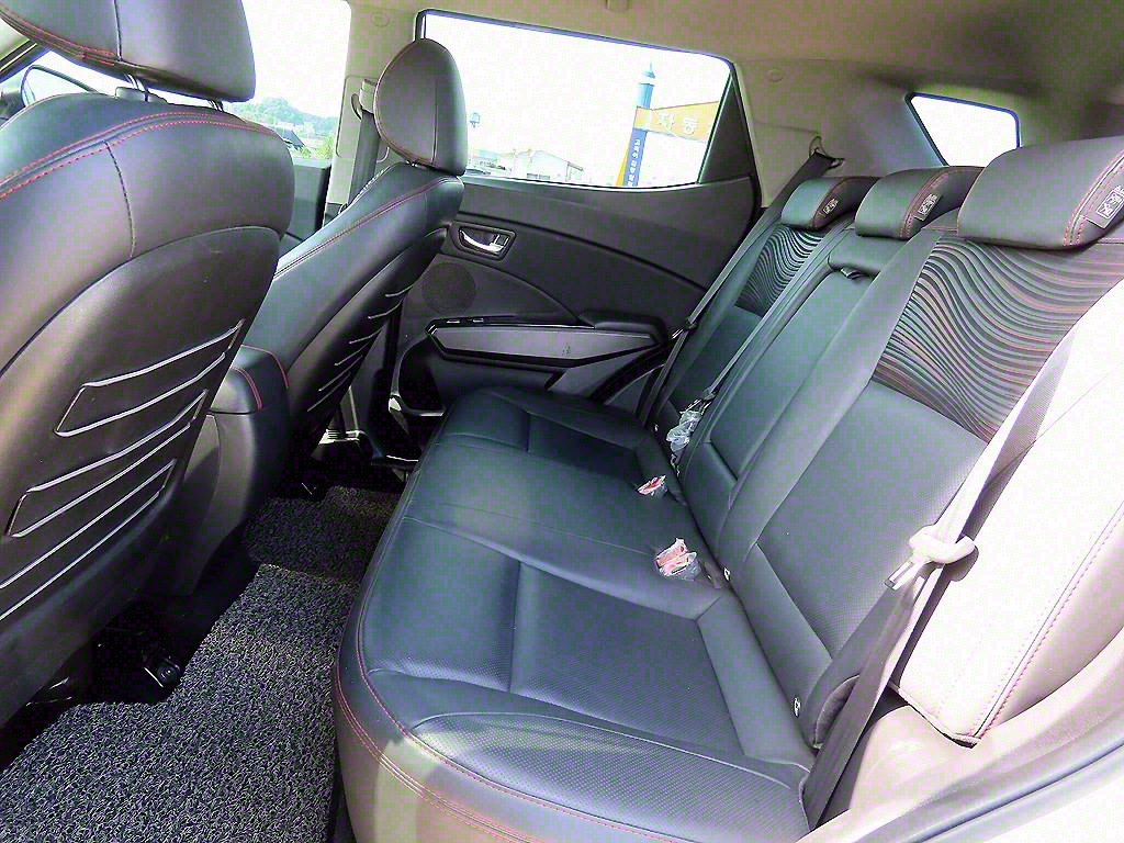 Ssangyong Tivoli - Vista 6