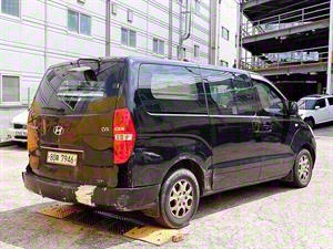 HYUNDAI Starex - Vista 8