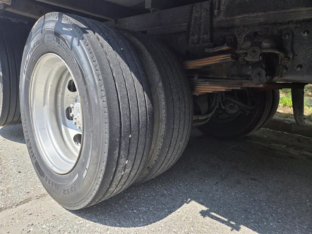 medium and large cargo Cargo - Vista 12