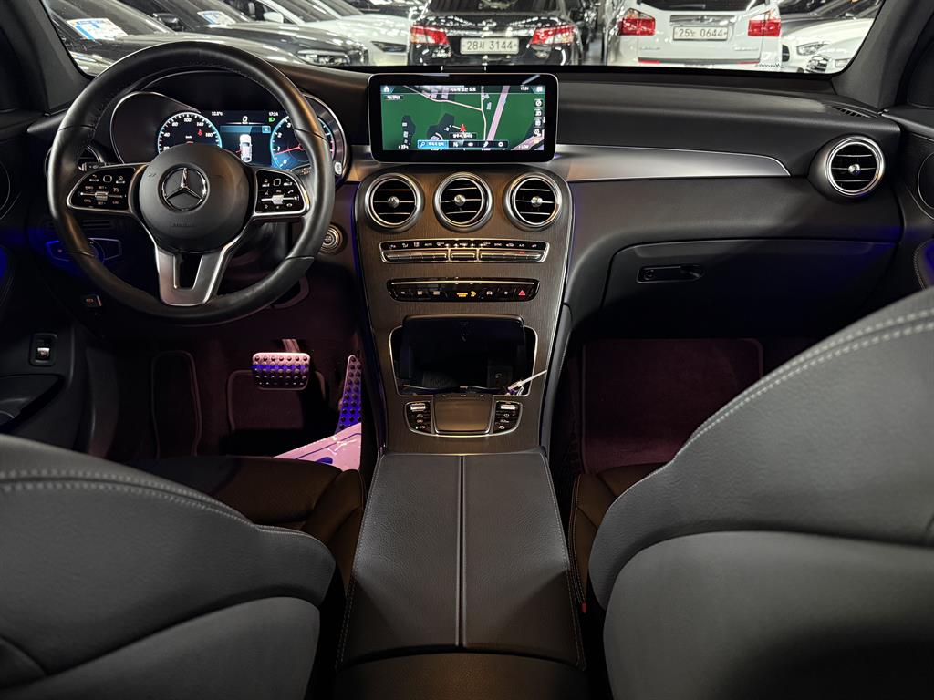 Mercedes Benz GLC Class - Vista 2