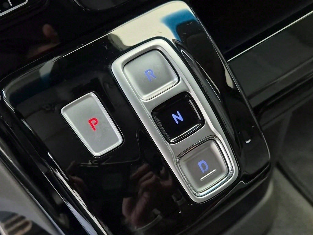 HYUNDAI Staria - Vista 8