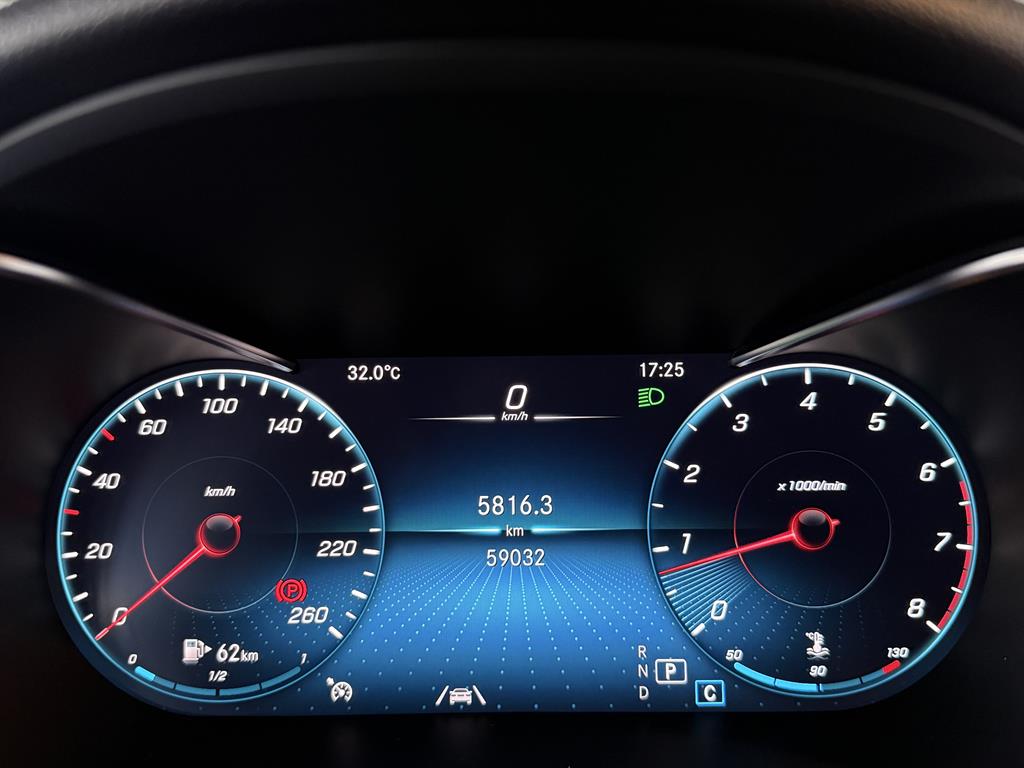 Mercedes Benz GLC Class - Vista 7