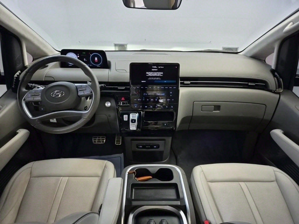 HYUNDAI Staria - Vista 7