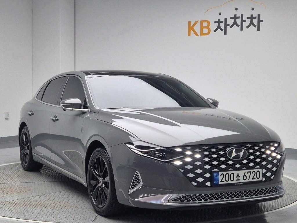 HYUNDAI Grandeur - Vista 4