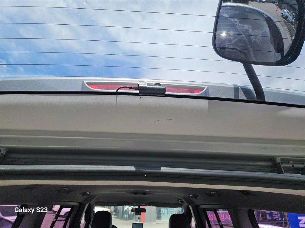 HYUNDAI Starex - Vista 5