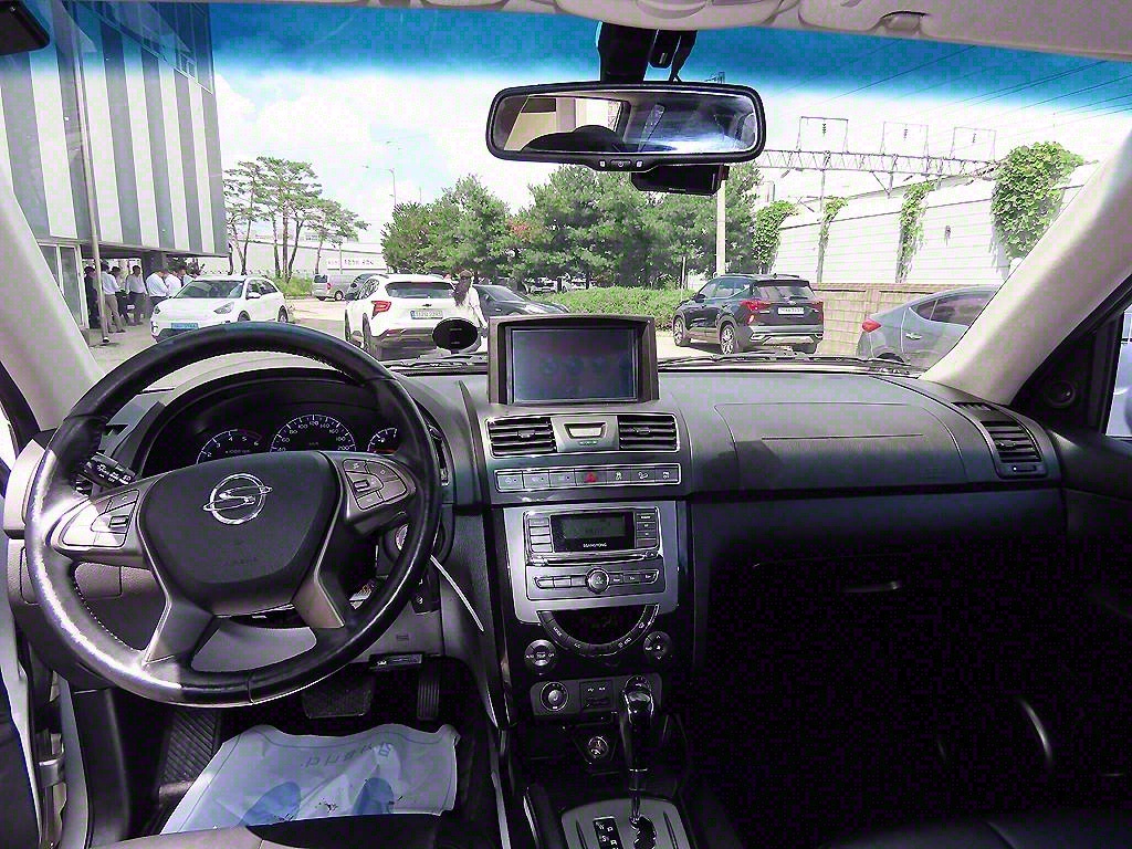 Ssangyong Rexton - Vista 7