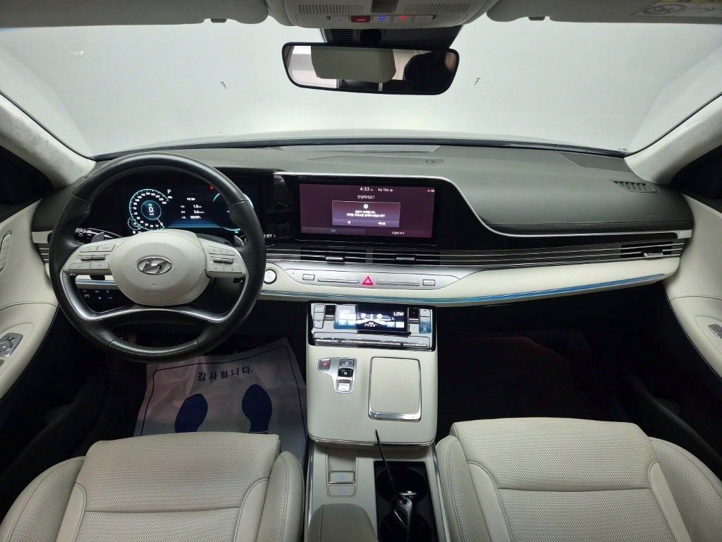 HYUNDAI Grandeur - Vista 7