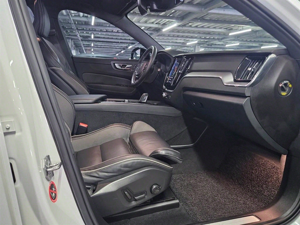Volvo XC60 2021 Blanco - Importación desde Corea - HF Imports Iquique - Foto 15