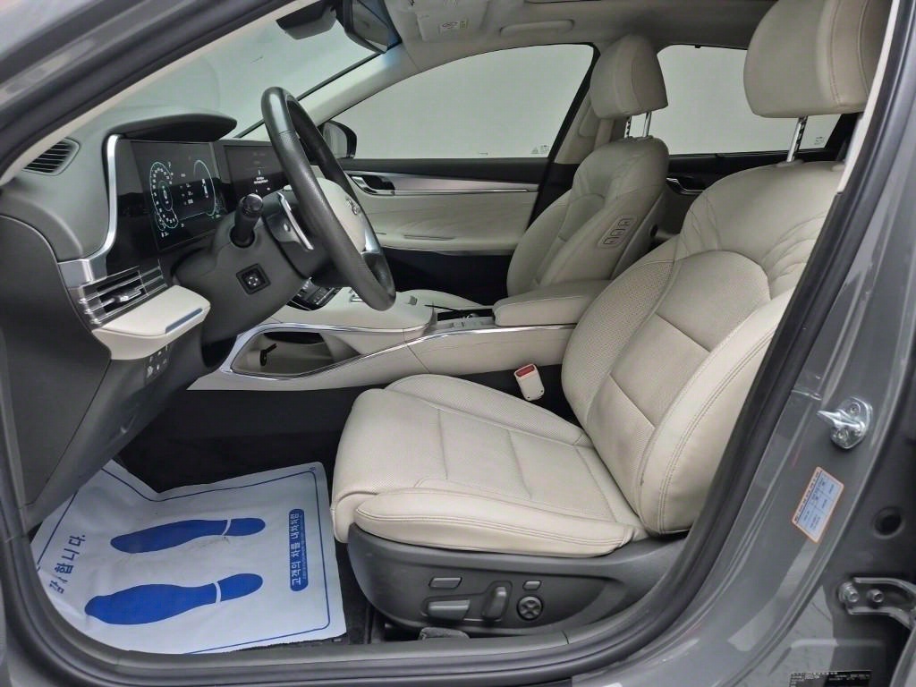 HYUNDAI Grandeur - Vista 11