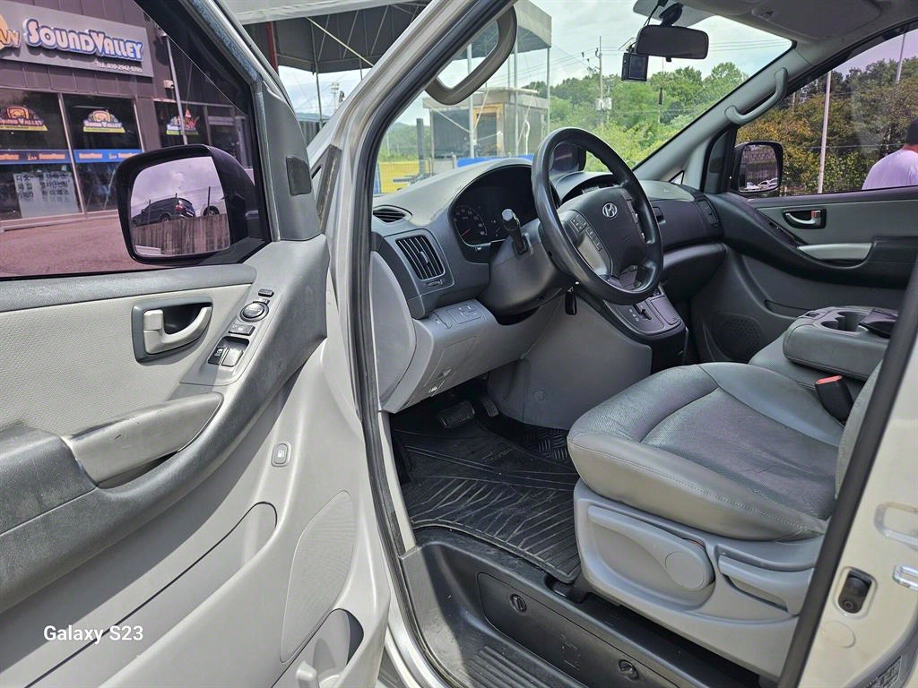 HYUNDAI Starex 2016 Plateado - Importación desde Corea - HF Imports Iquique - Foto 19