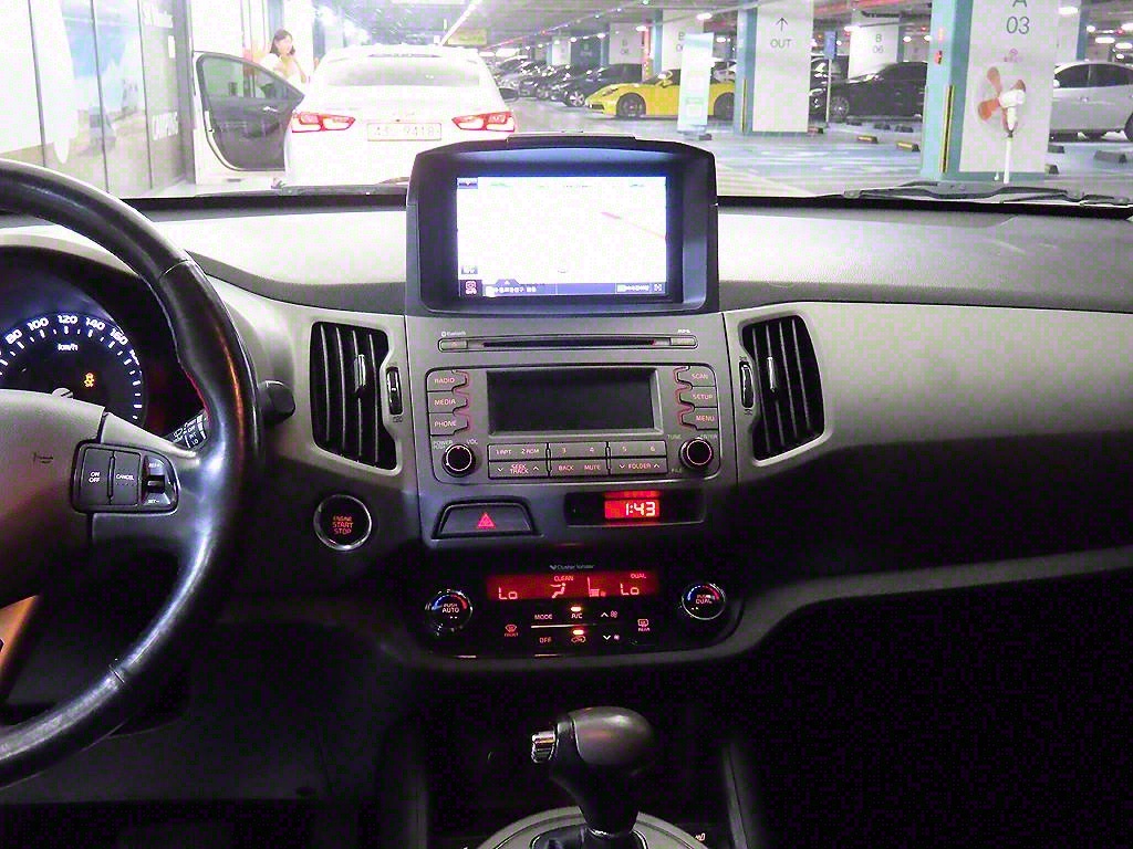 KIA Sportage - Vista 11