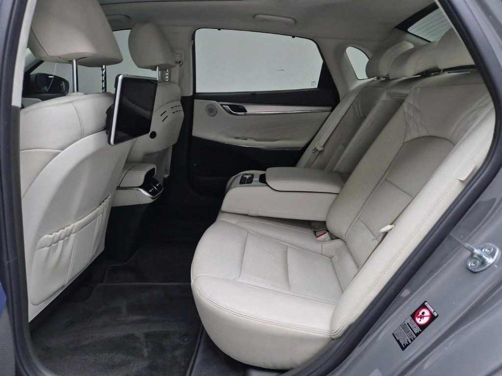 HYUNDAI Grandeur - Vista 12