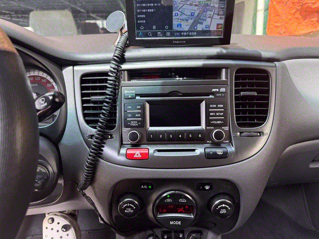 KIA Pride - Vista 12