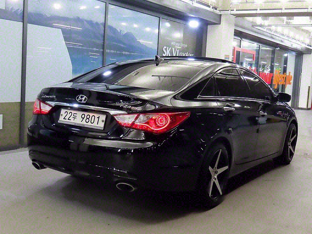 HYUNDAI Sonata - Vista 4