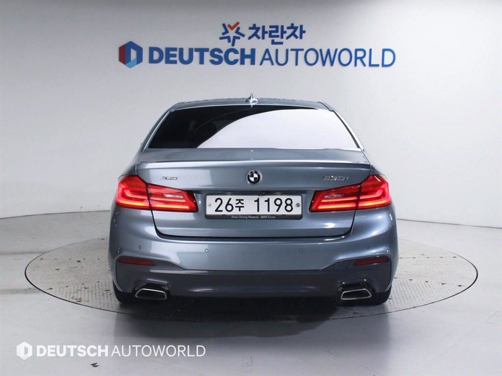 BMW 5 Series - Vista 4