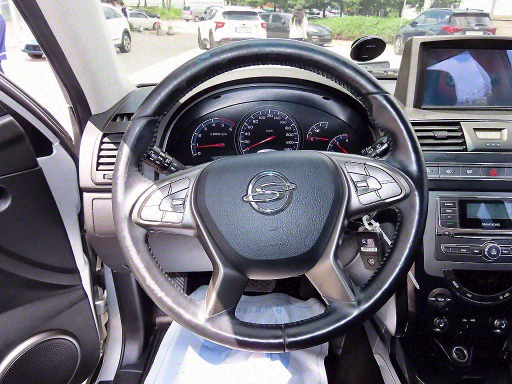 Ssangyong Rexton - Vista 8