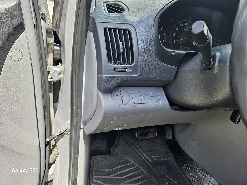 HYUNDAI Starex 2016 Plateado - Importación desde Corea - HF Imports Iquique - Foto 17