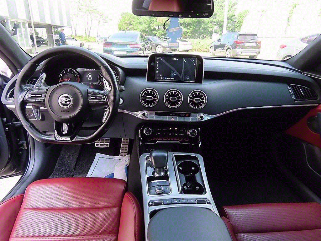 KIA Stinger - Vista 7