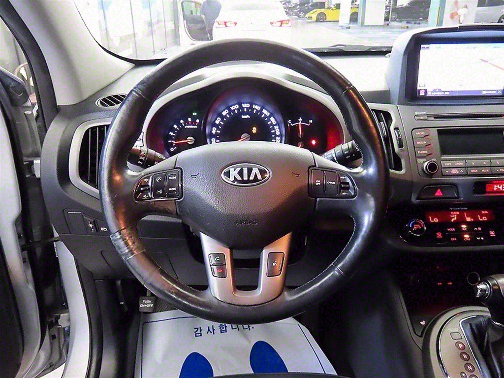 KIA Sportage - Vista 8