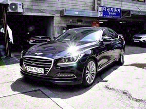 HYUNDAI Genesis - Vista 4