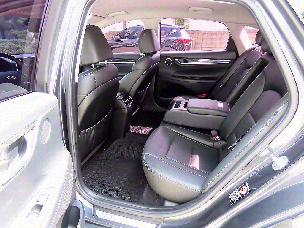 HYUNDAI Grandeur - Vista 6