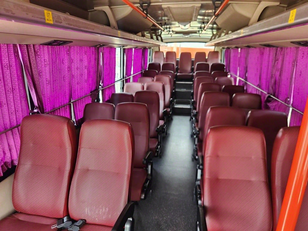 medium and large bus Medium-sized Hyundai Bus 2015 Blanco - Importación desde Corea - HF Imports Iquique - Foto 14