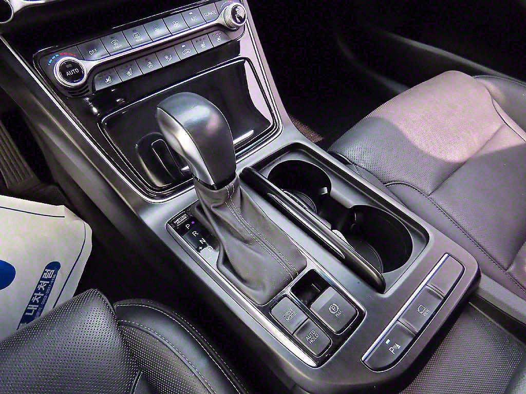 HYUNDAI Grandeur - Vista 10