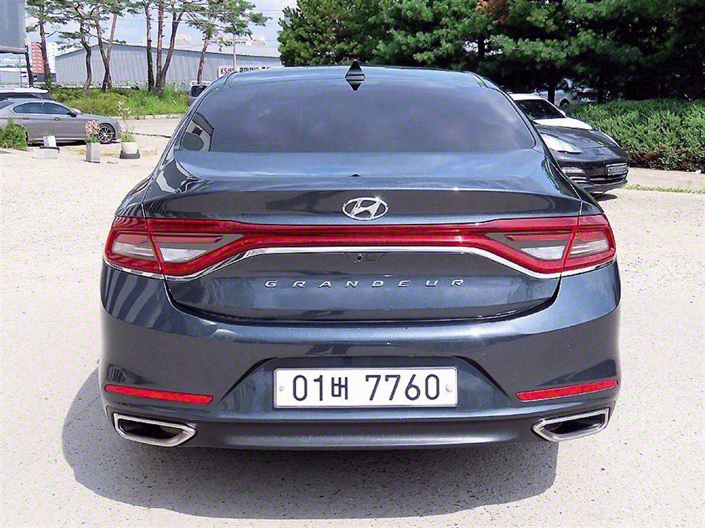HYUNDAI Grandeur - Vista 4