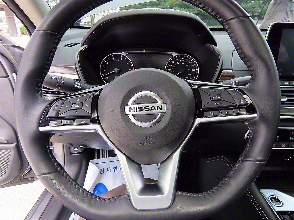 Nissan Altima - Vista 8