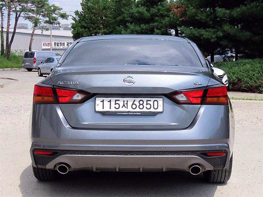 Nissan Altima - Vista 4