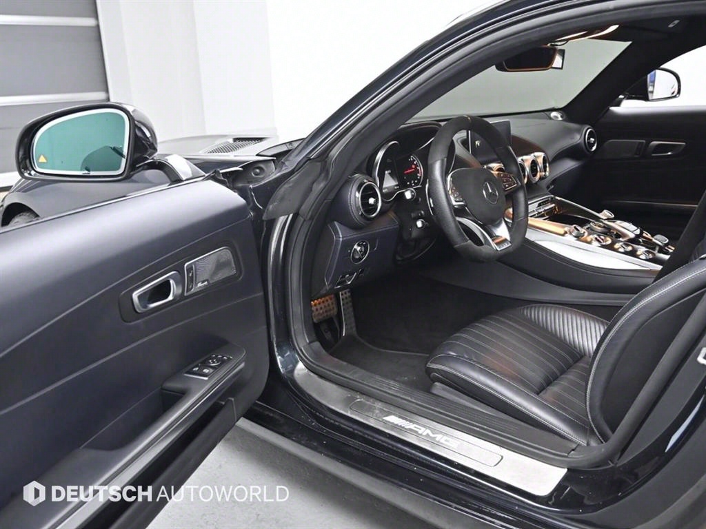 Mercedes Benz AMG GT - Vista 11