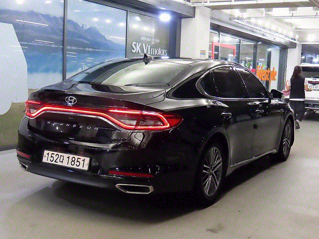 HYUNDAI Grandeur - Vista 4