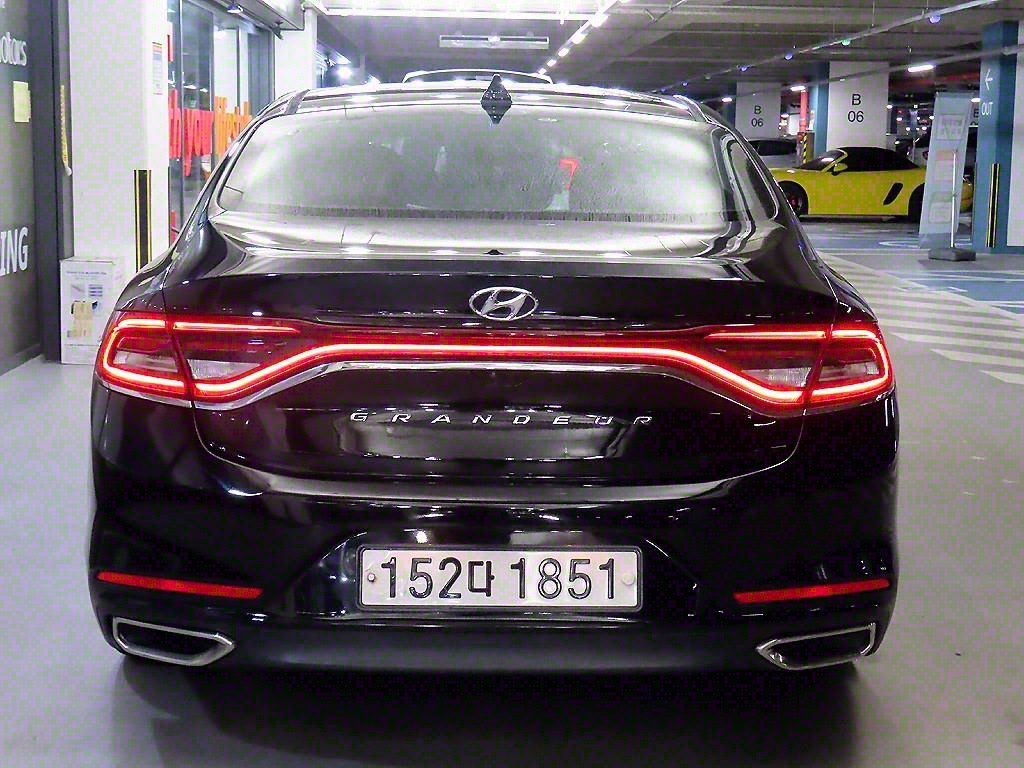 HYUNDAI Grandeur - Vista 5