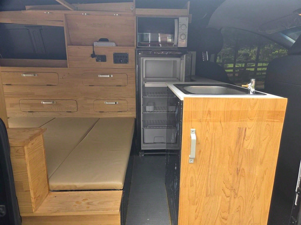 HYUNDAI Staria 2023 Negro - Importación desde Corea - HF Imports Iquique - Foto 14