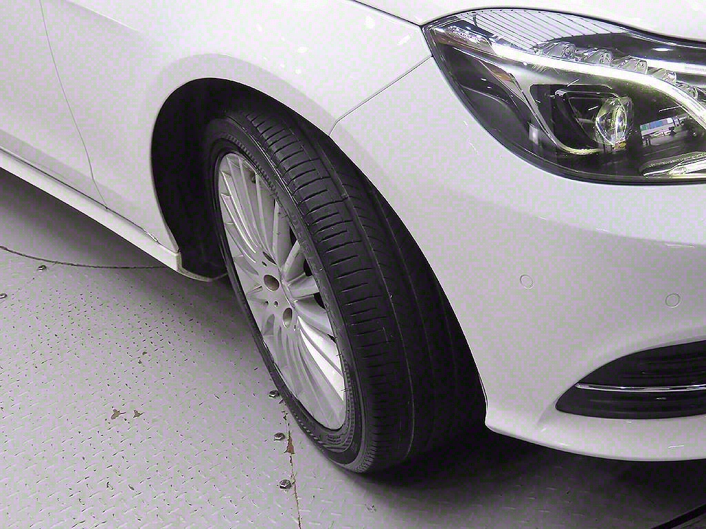 Mercedes Benz E class - Vista 9