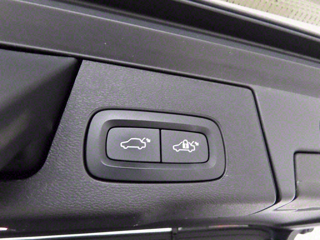 Volvo XC60 2018 Gris - Importación desde Corea - HF Imports Iquique - Foto 15