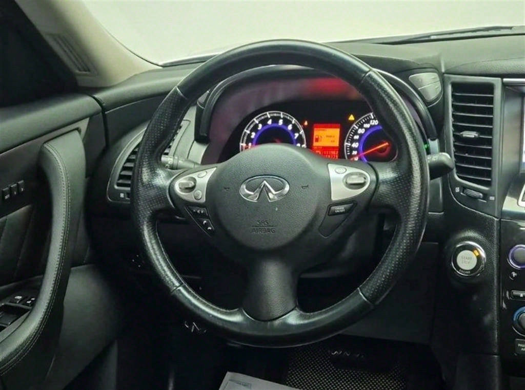 Infiniti FX - Vista 9