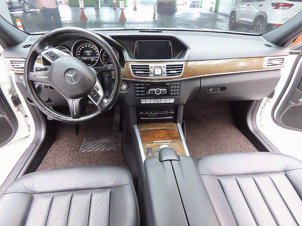 Mercedes Benz E class 2014 Blanco - Importación desde Corea - HF Imports Iquique - Foto 9