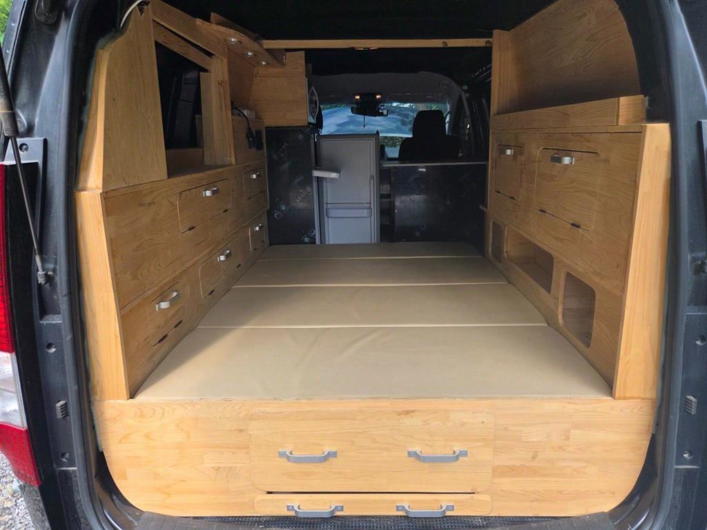 HYUNDAI Staria - Vista 11