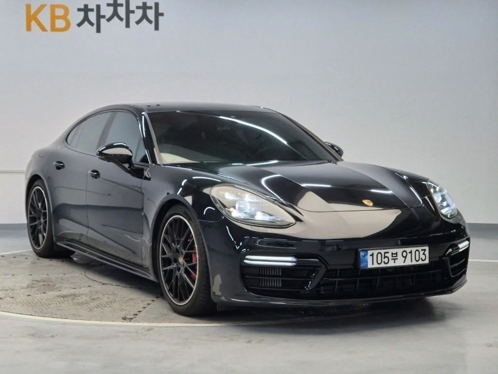 Porsche Panamera - Vista 4