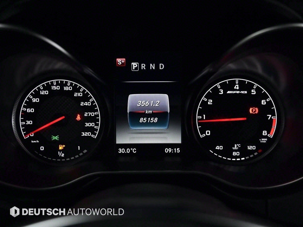 Mercedes Benz AMG GT - Vista 8