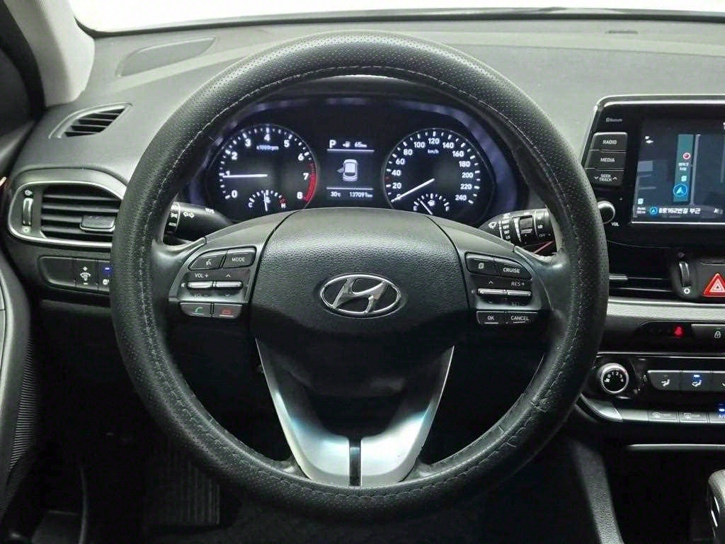 HYUNDAI i30 - Vista 9