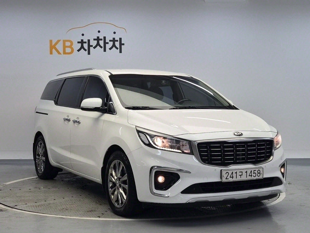 KIA Carnival - Vista 4